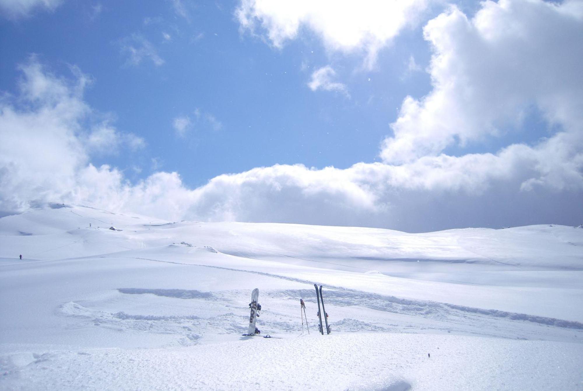 Higashikawa Asahidake Onsen Hotel Bear Monte מראה חיצוני תמונה