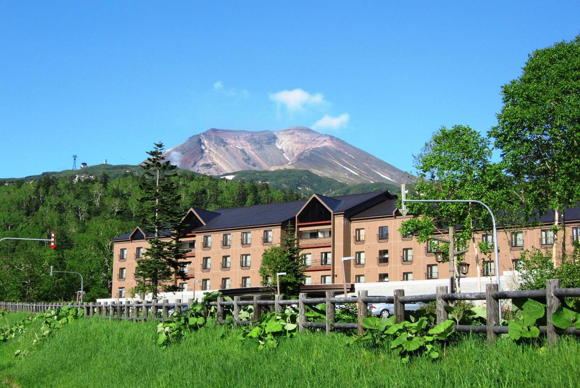 Higashikawa Asahidake Onsen Hotel Bear Monte מראה חיצוני תמונה
