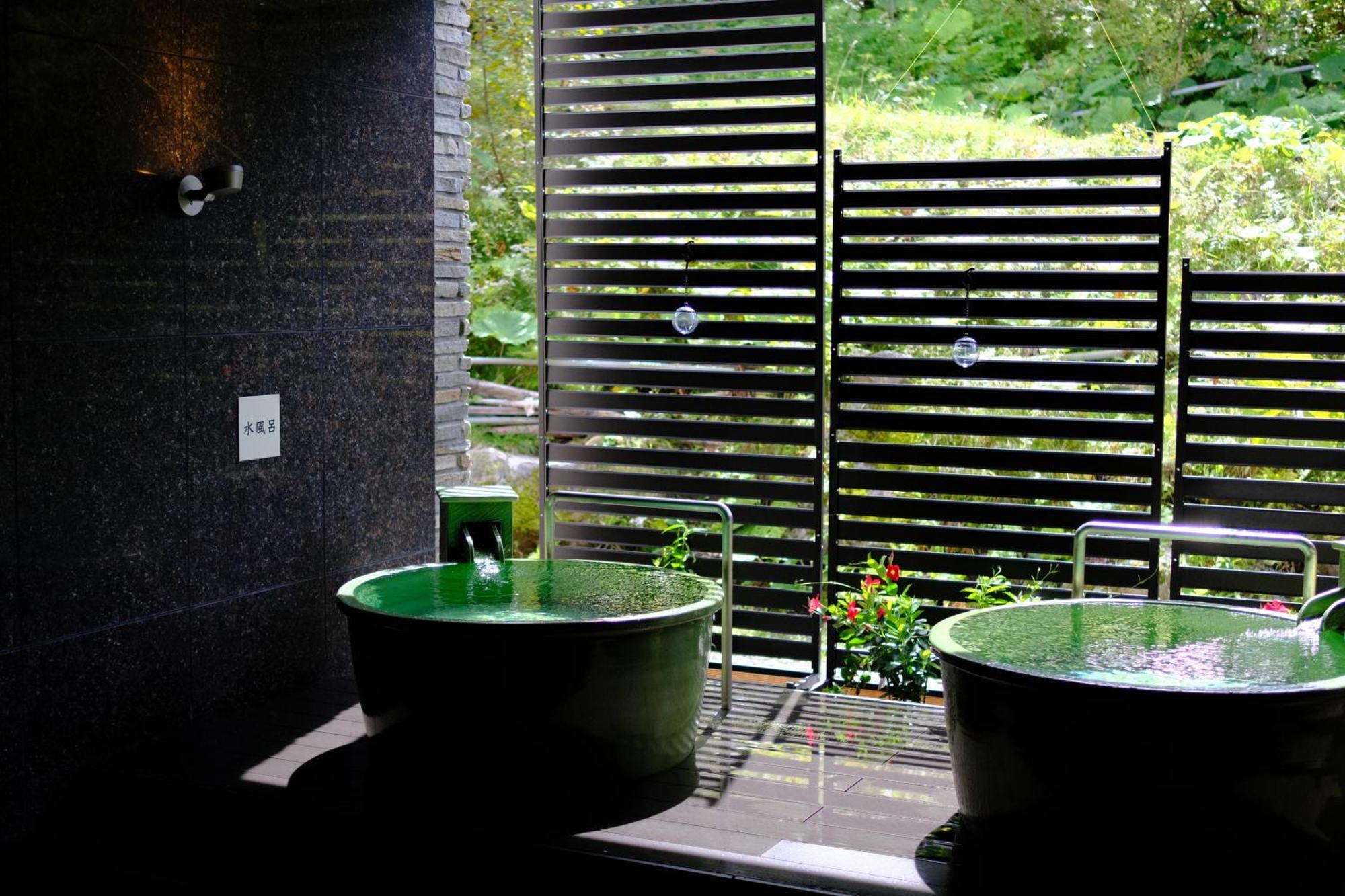 Higashikawa Asahidake Onsen Hotel Bear Monte מראה חיצוני תמונה