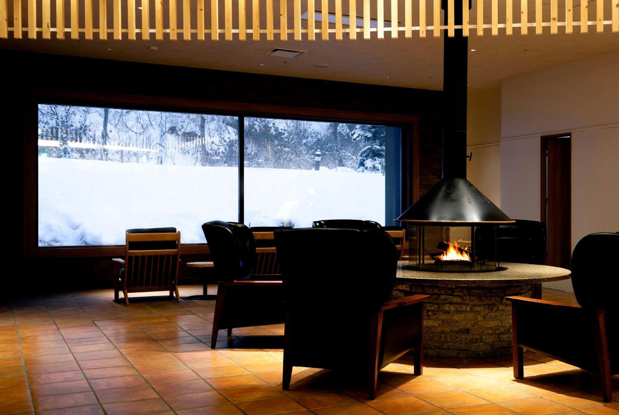 Higashikawa Asahidake Onsen Hotel Bear Monte מראה חיצוני תמונה